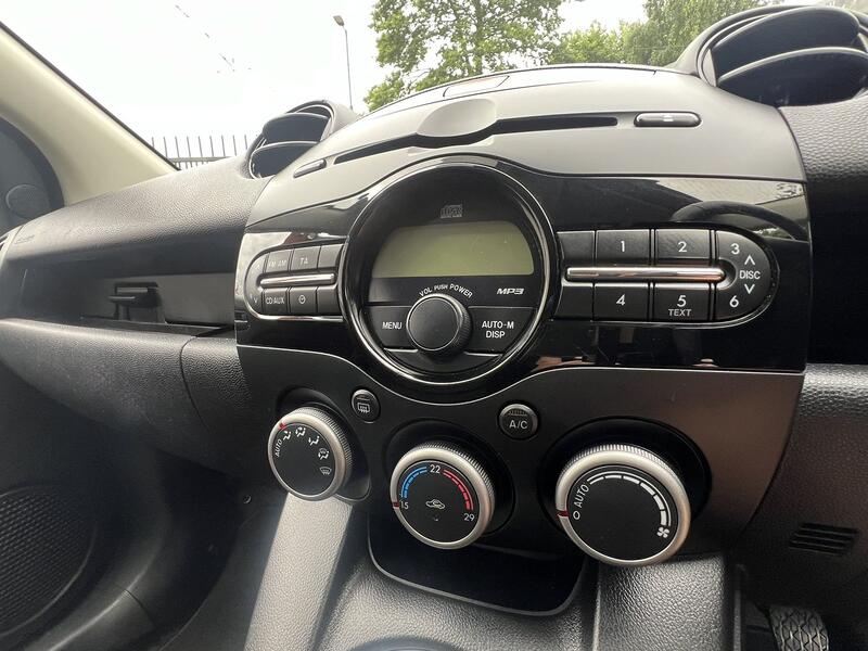 MAZDA MAZDA2