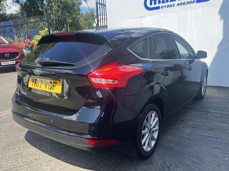 FORD FOCUS