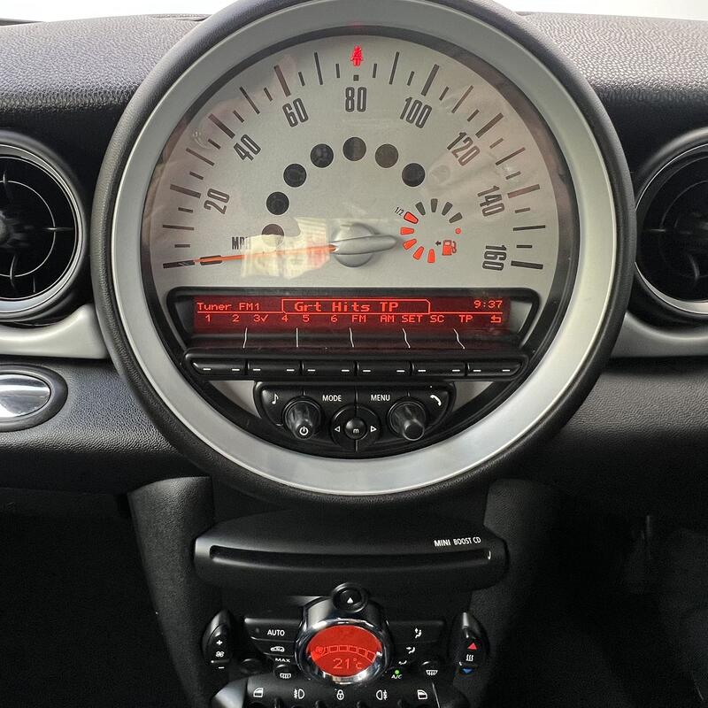 MINI HATCH