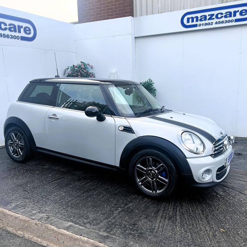 MINI HATCH