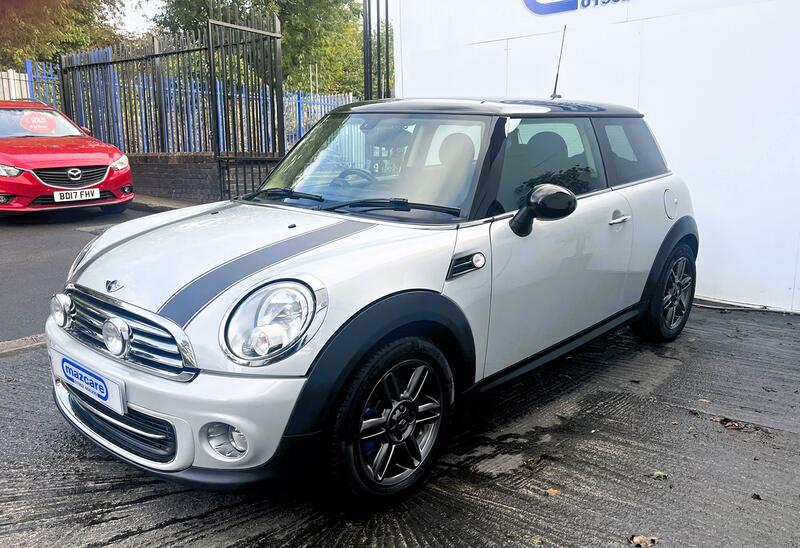 MINI HATCH
