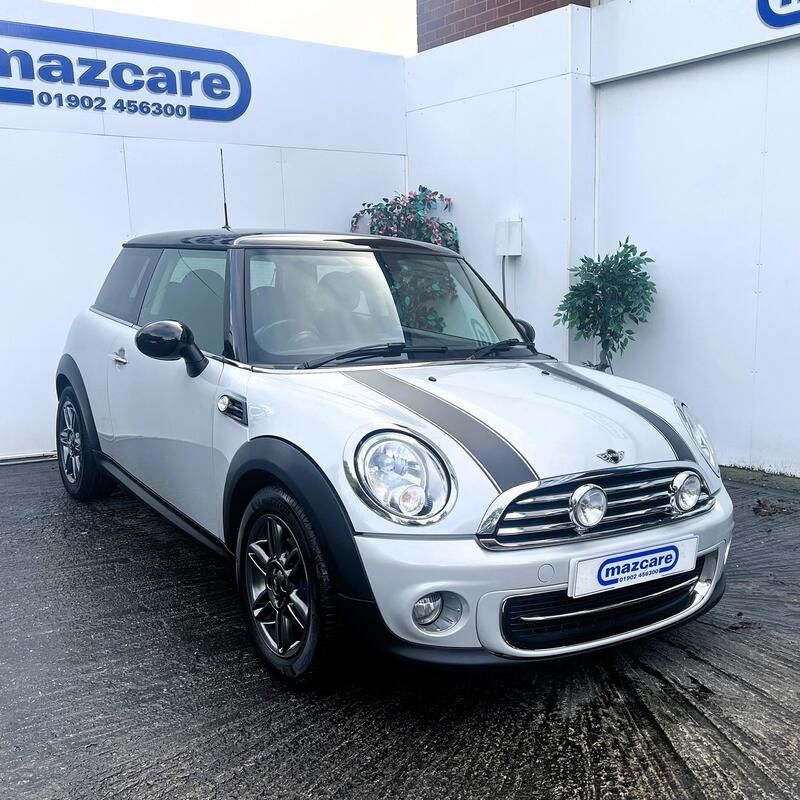 MINI HATCH