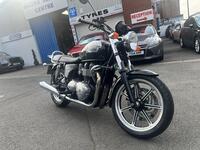 TRIUMPH BONNEVILLE 865