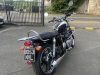 TRIUMPH BONNEVILLE 865