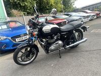 TRIUMPH BONNEVILLE 865
