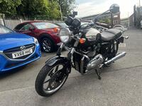 TRIUMPH BONNEVILLE 865