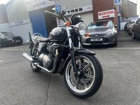 TRIUMPH BONNEVILLE 865