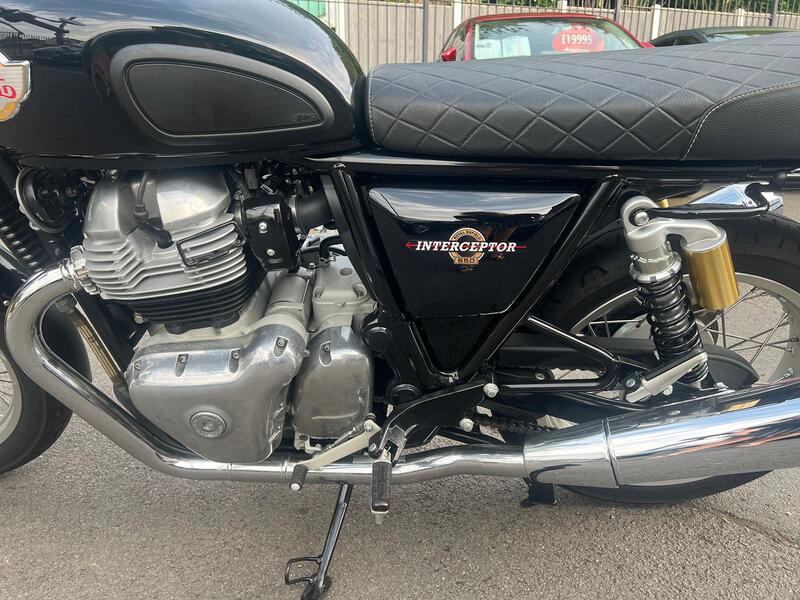 ROYAL ENFIELD INTERCEPTOR