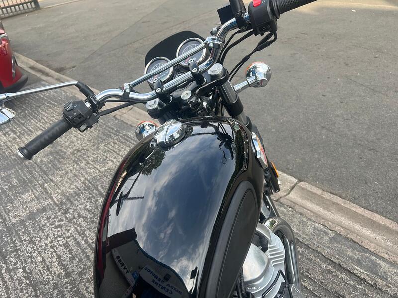 ROYAL ENFIELD INTERCEPTOR